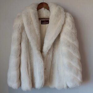 Beautiful Faux Fur Coat Size 11 / 12